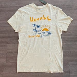 *NEW* J. Crew Men’s Hawaii graphic tee